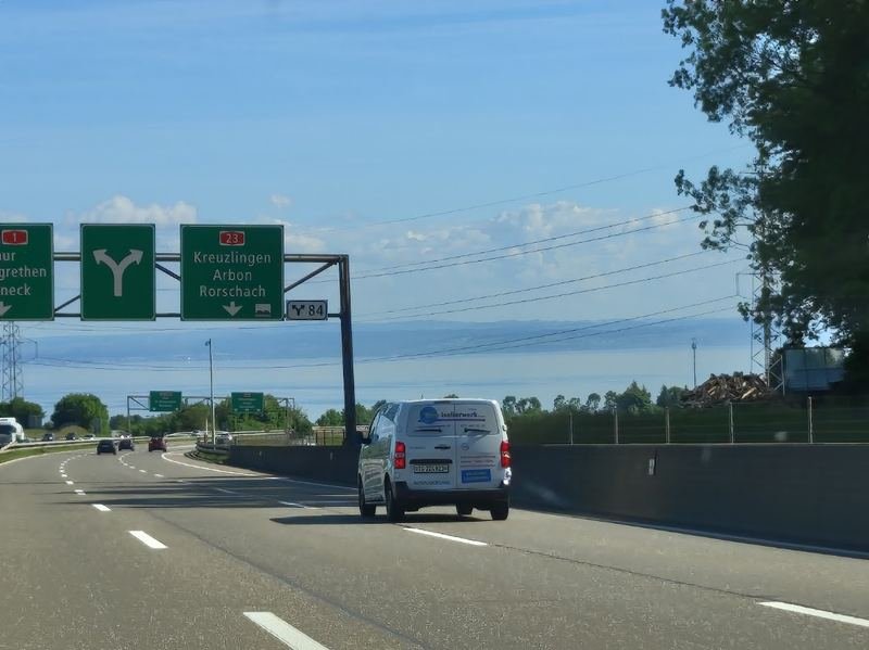 Euro-Isolierwerk Fahrzeug auf der Autobahn Richtung Arbon